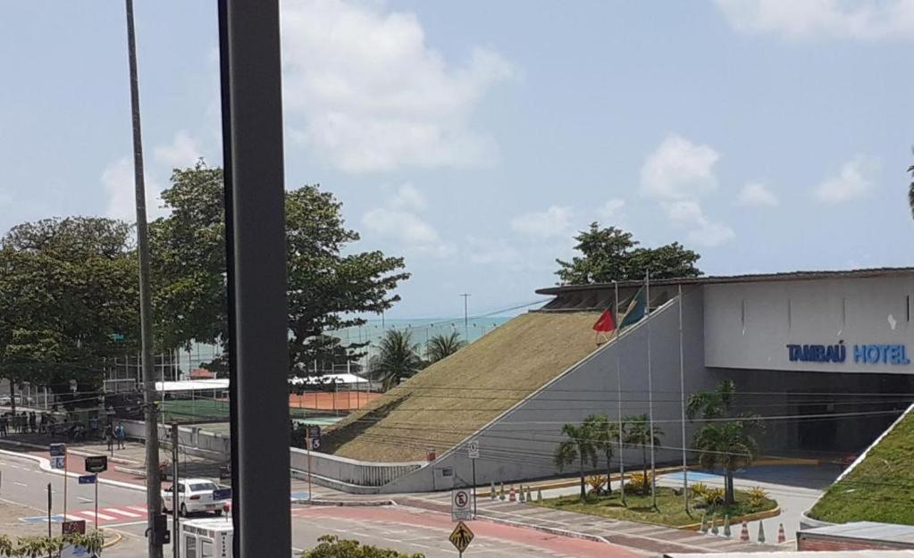 Israel Tambau- Apto Luxuoso- Em Frente Ao Mar Com Varanda — Photos 1